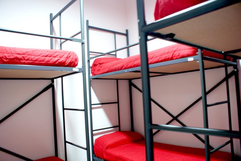 Traveller Box Hostel Sevilla Habitación foto