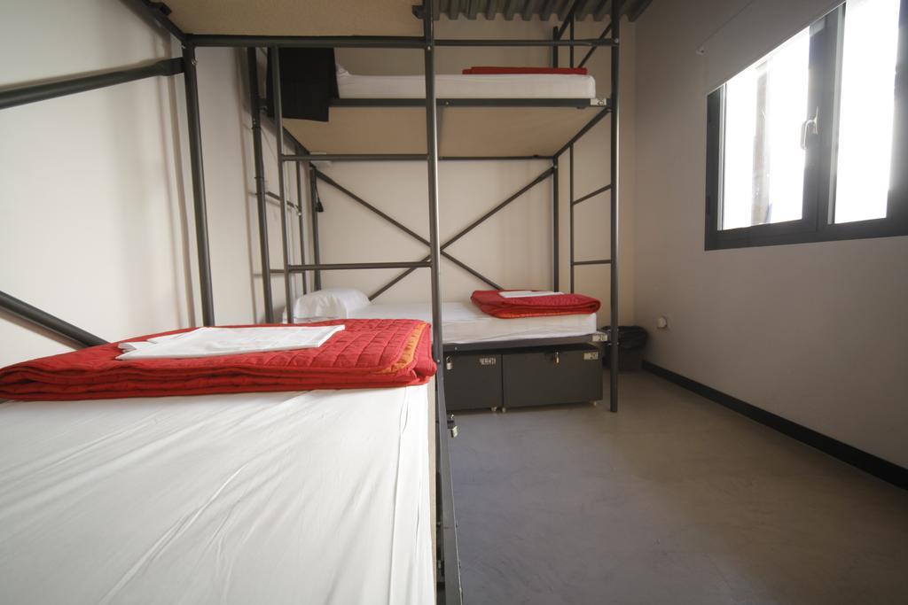 Traveller Box Hostel Sevilla Exterior foto